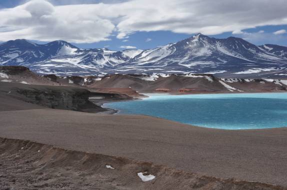 A fantástica paisagem da Laguna Verde, no lado chileno do Paso San Francisco, passagem andina entre Argentina e Chile